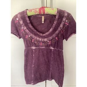 Free People Embroidered Faded Pullover Shirt Sz XS Stretch